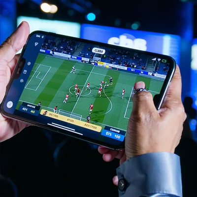 Giao diện thân thiện và ứng dụng di động clb88