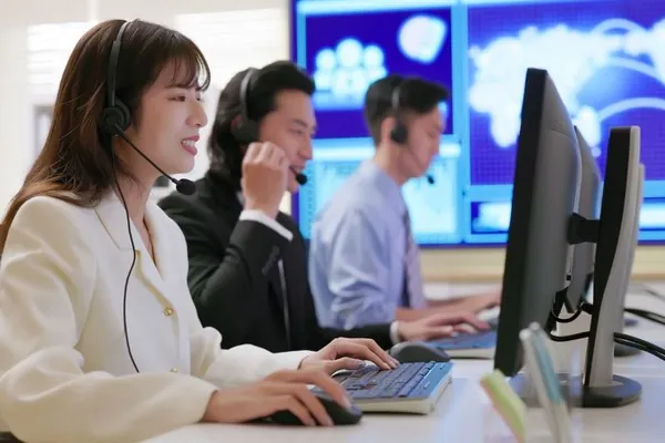 Đội ngũ hỗ trợ khách hàng chuyên nghiệp 24/7 của clb88